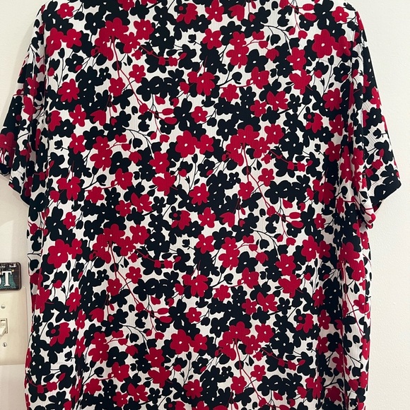 Alfred Dunner Red and Black Notched Collar Button Down Shirt. H-17 - Picture 3 of 10